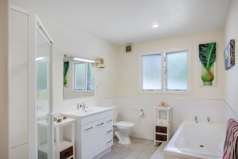 Photo of property in 8 Lacebark Lane, Waipapa, 0230