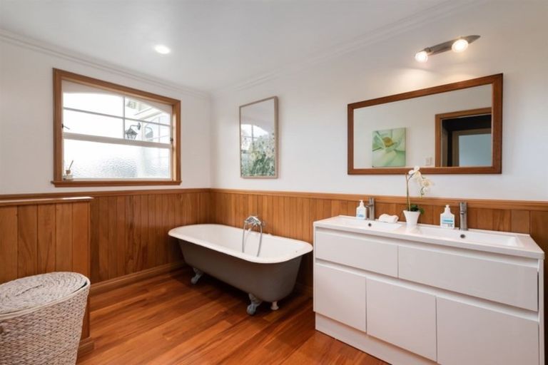 Photo of property in 11 Fifth Avenue, Avenues, Whangarei, 0110