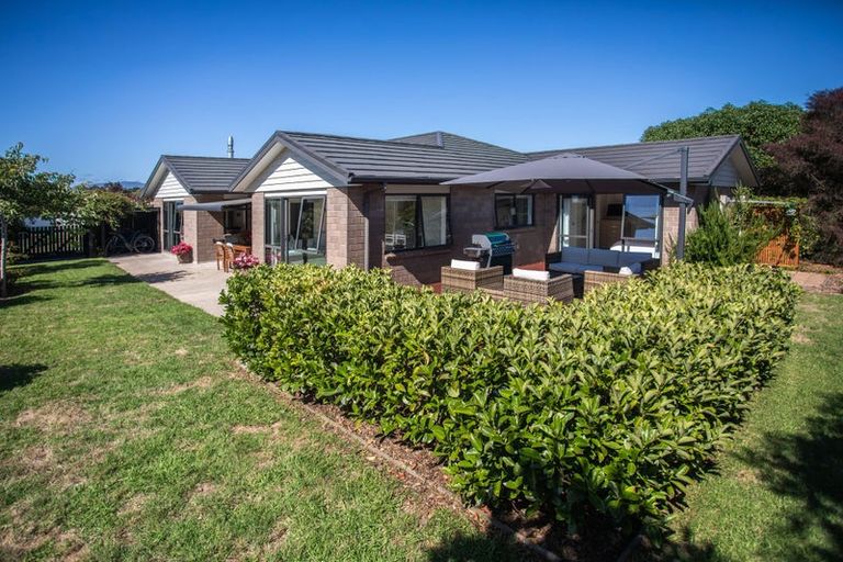 Photo of property in 73 Kotuku Drive, Paraparaumu Beach, Paraparaumu, 5032