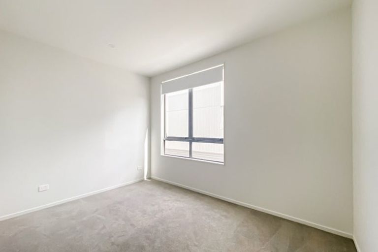 Photo of property in 588d Te Atatu Road, Te Atatu Peninsula, Auckland, 0610