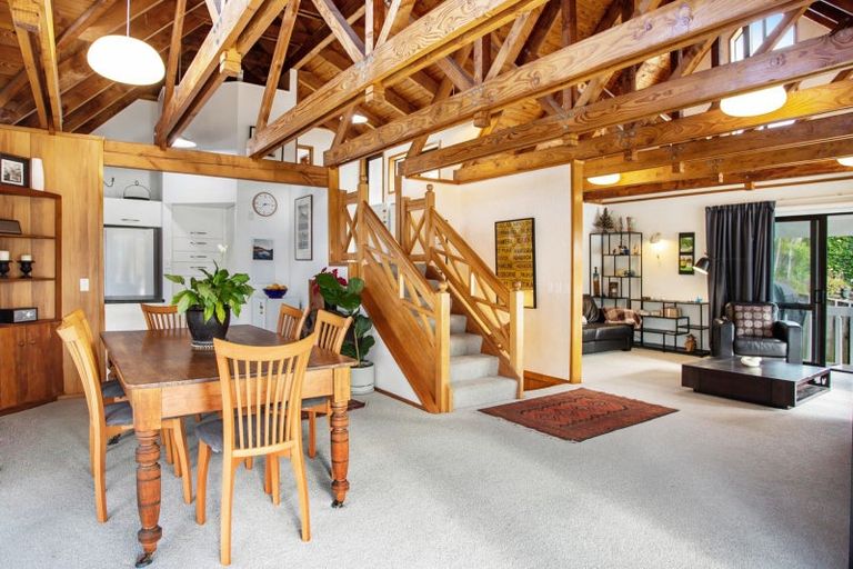Photo of property in 21 Du Fresne Place, Russell, 0202