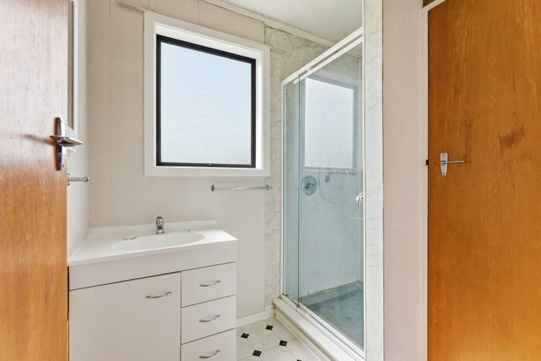 Photo of property in 106 Mclean Street, Woodville, 4920