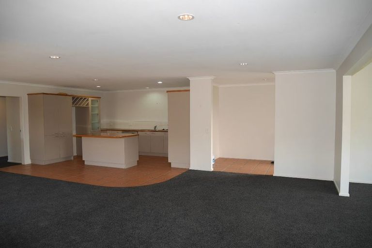 Photo of property in 8 Santa Teresa Court, Paraparaumu Beach, Paraparaumu, 5032