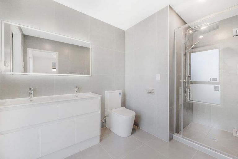 Photo of property in 61a Marendellas Drive, Bucklands Beach, Auckland, 2014