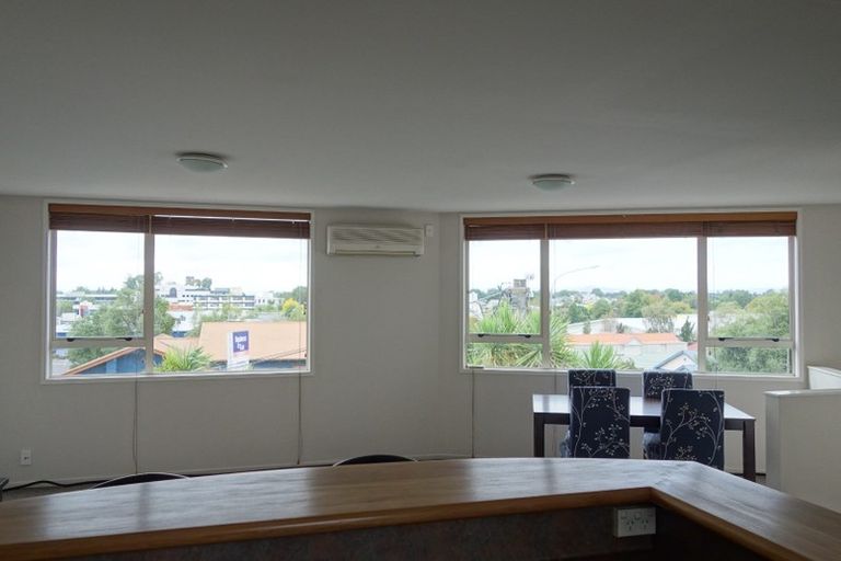 Photo of property in 112u3 Clarence Street, Hamilton Lake, Hamilton, 3204