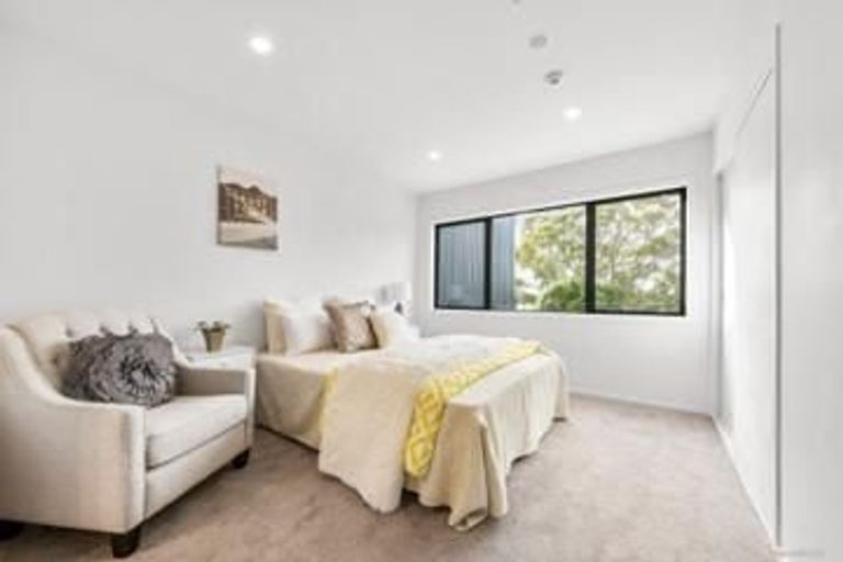 Photo of property in 9/1 Kaponga Crescent, New Lynn, Auckland, 0600