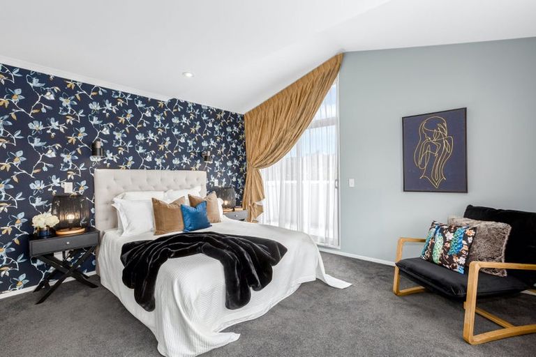 Photo of property in 9a Observatory Close, Whitby, Porirua, 5024