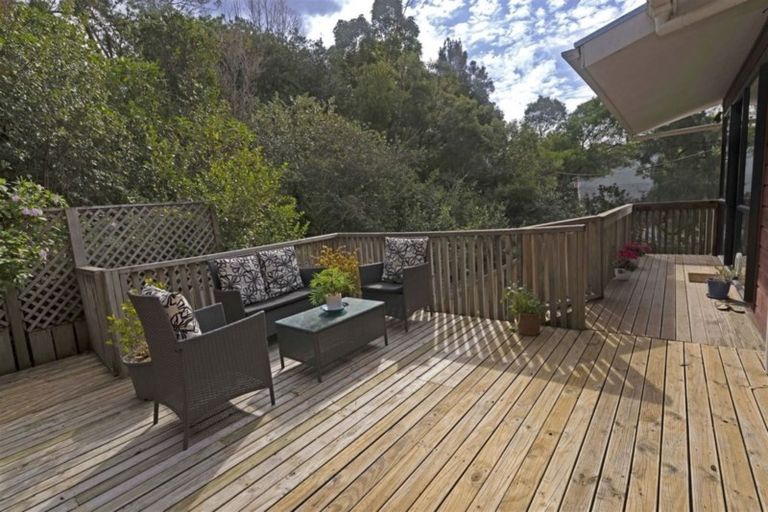 Photo of property in 4 James Scott Place, Te Atatu South, Auckland, 0602