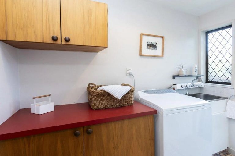 Photo of property in 1/17 Moncks Spur Road, Redcliffs, Christchurch, 8081