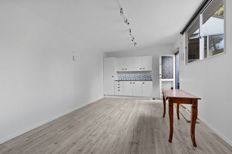Photo of property in 6a Puketaha Road, Swanson, Auckland, 0816