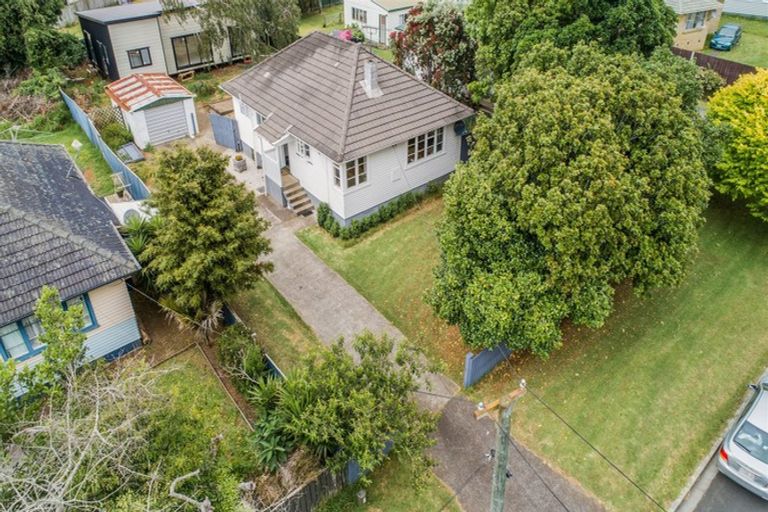 Photo of property in 15 Birdwood Road, Pukekohe, 2120