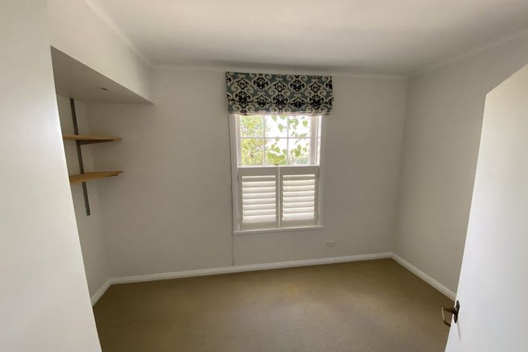 Photo of property in 2 Saint Leonards Road, Hauraki, Auckland, 0622