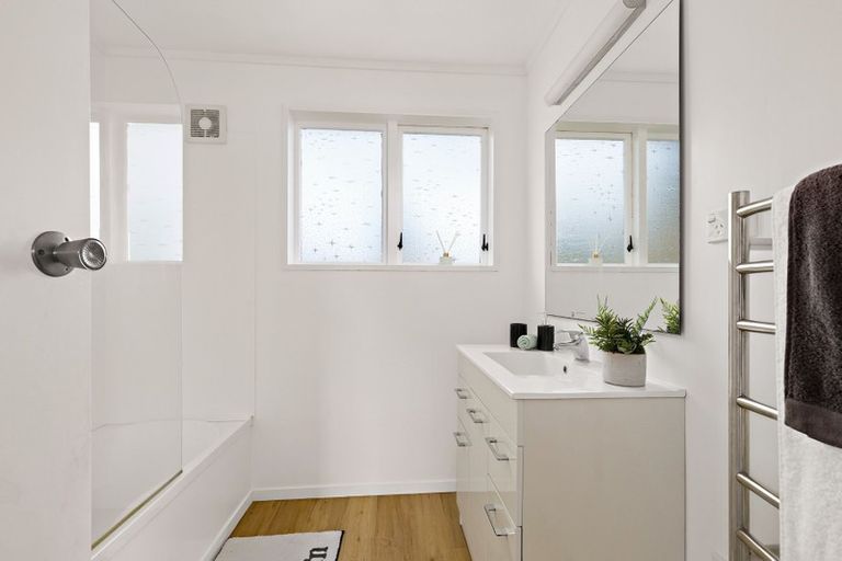Photo of property in 15 Foster Crescent, Snells Beach, 0920