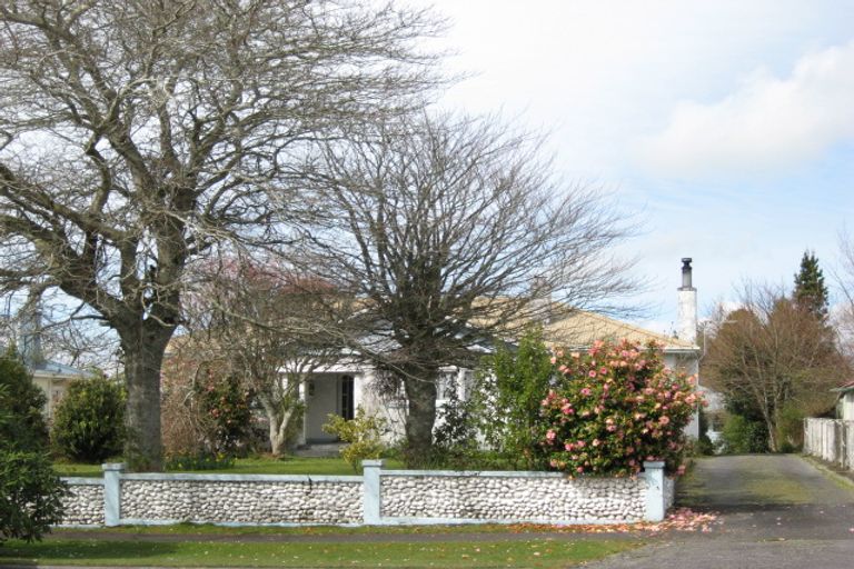 Photo of property in 17 Craig Street, Stratford, 4332