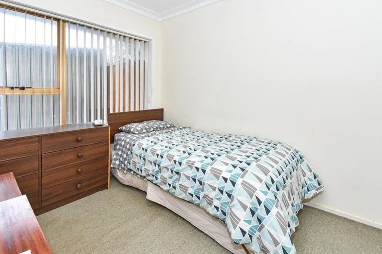 Photo of property in 2/66 Birdwood Avenue, Papatoetoe, Auckland, 2025