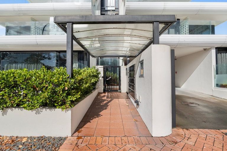 Photo of property in 1152 Whakaue Street, Rotorua, 3010