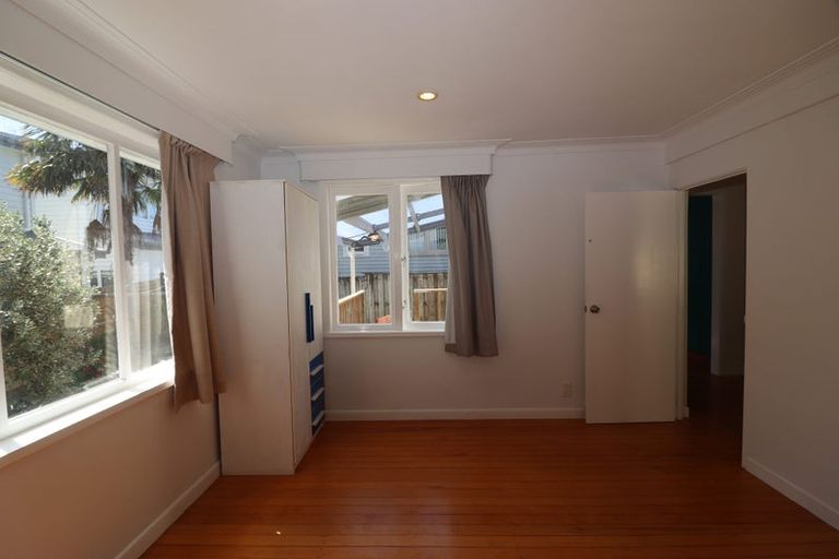 Photo of property in 1/41 Pomaria Road, Henderson, Auckland, 0610