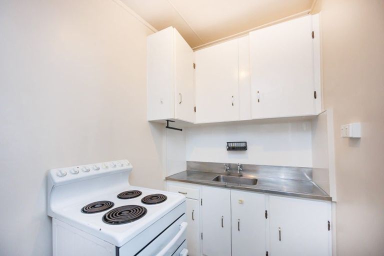Photo of property in 8 Rolleston Street, Hokowhitu, Palmerston North, 4410