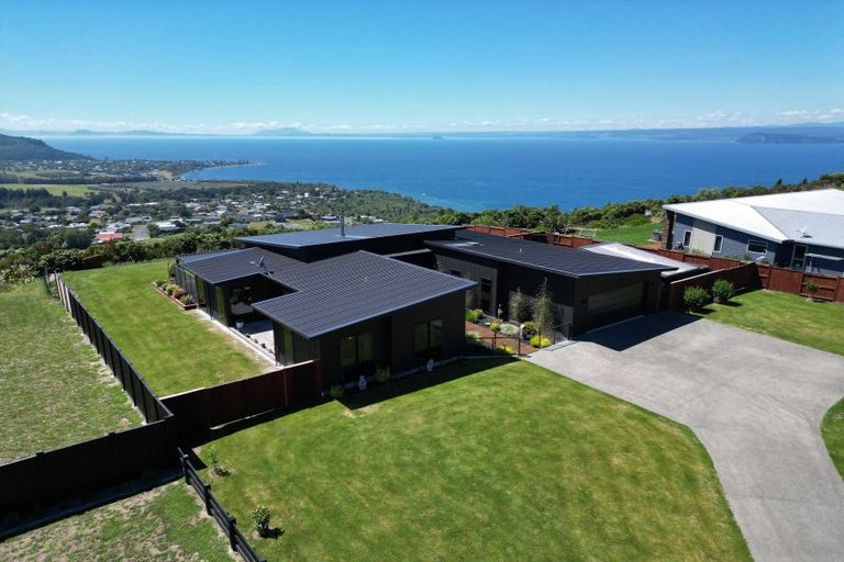Photo of property in 21 Rangikatea Road, Omori, Turangi, 3381