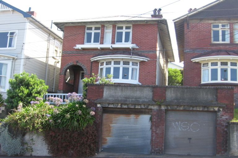 Photo of property in 96 Wallace Street, Mount Cook, Wellington, 6021