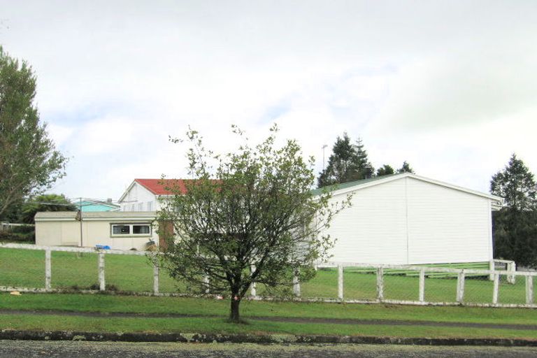 Photo of property in 2 Esk Crescent, Tokoroa, 3420