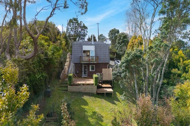 Photo of property in 1000 East Coast Road, Northcross, Auckland, 0630