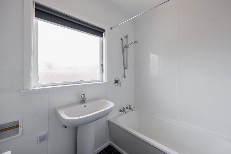 Photo of property in 10a Howard Road, Taradale, Napier, 4112