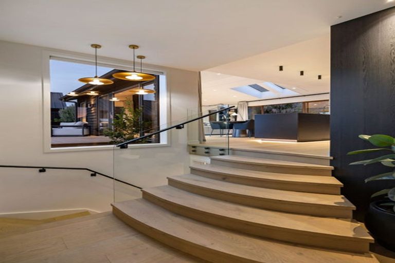Photo of property in 6 Jacks Point Rise, Jacks Point, Queenstown, 9371
