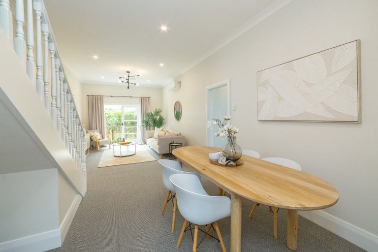 Photo of property in 35 Cambridge Terrace, Masterton, 5810