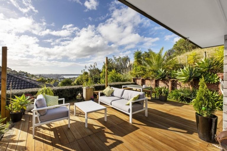 Photo of property in 23 Kestrel Avenue, Welcome Bay, Tauranga, 3112