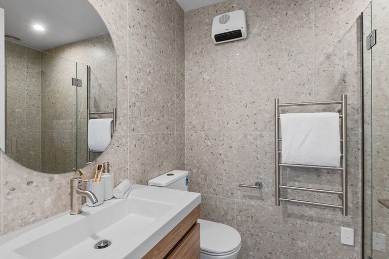 Photo of property in 2/186 Edgeware Road, Edgeware, Christchurch, 8013