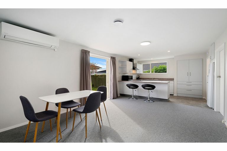 Photo of property in 36 Oakley Crescent, Hornby, Christchurch, 8042