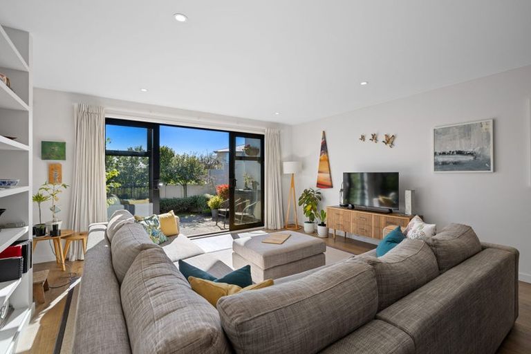 Photo of property in 5 Earhart Lane, Wigram, Christchurch, 8042