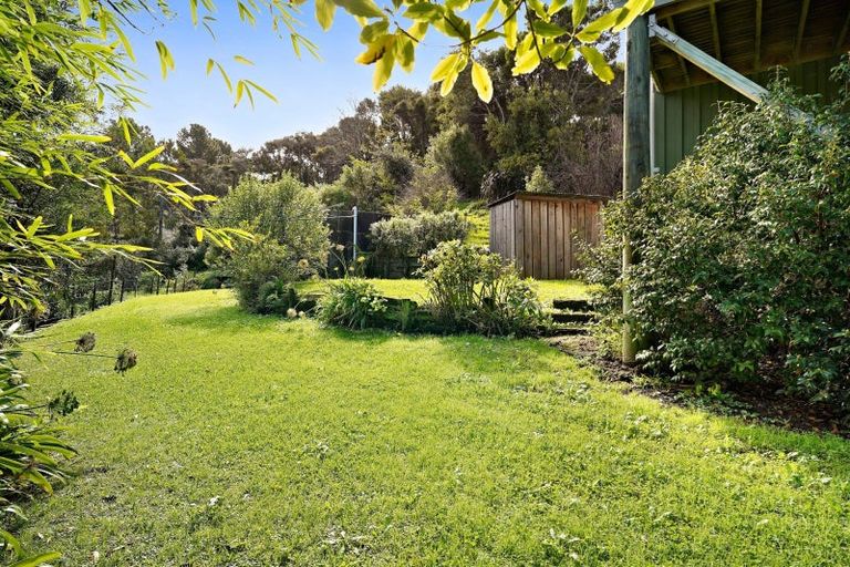 Photo of property in 17 Tawhiti Street, Tokomaru Bay, 4079
