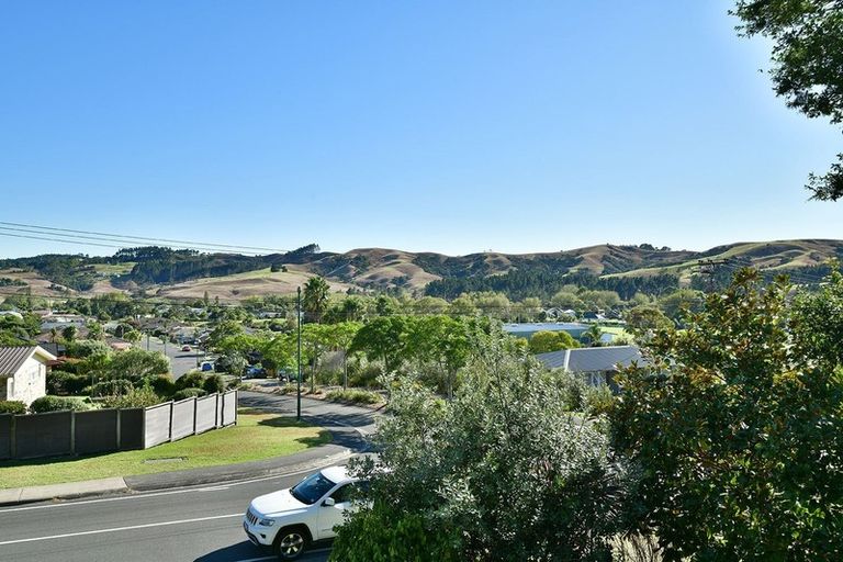 Photo of property in 33 Rautawhiri Road, Helensville, 0800