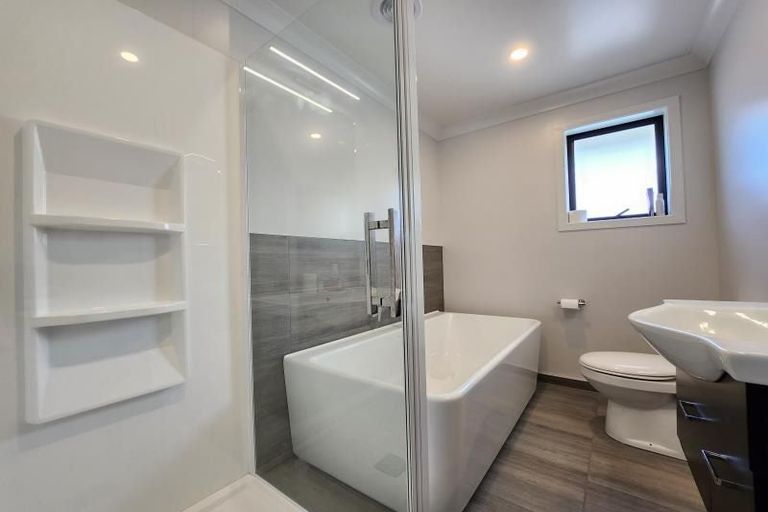 Photo of property in 126 Melksham Drive, Churton Park, Wellington, 6037