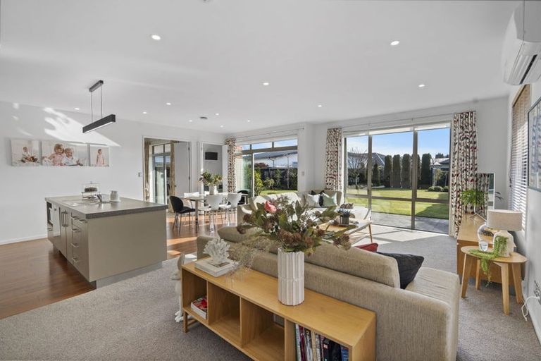 Photo of property in 69 Northwood Boulevard, Northwood, Christchurch, 8051