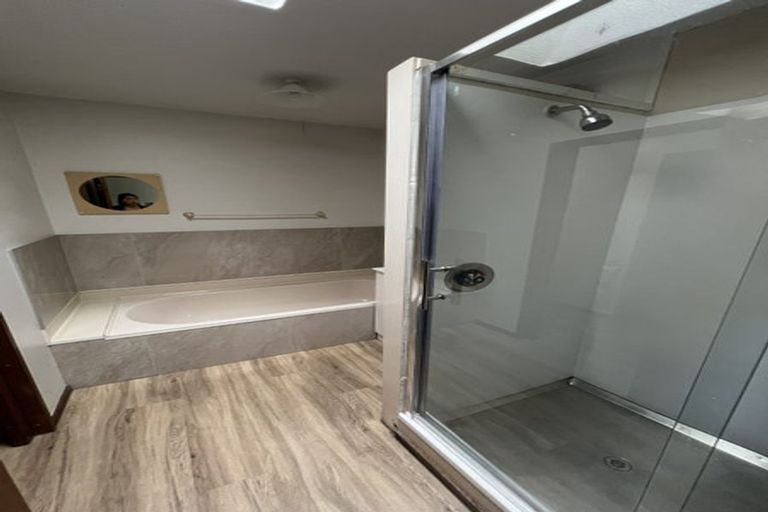 Photo of property in 262 Riccarton Road, Upper Riccarton, Christchurch, 8041