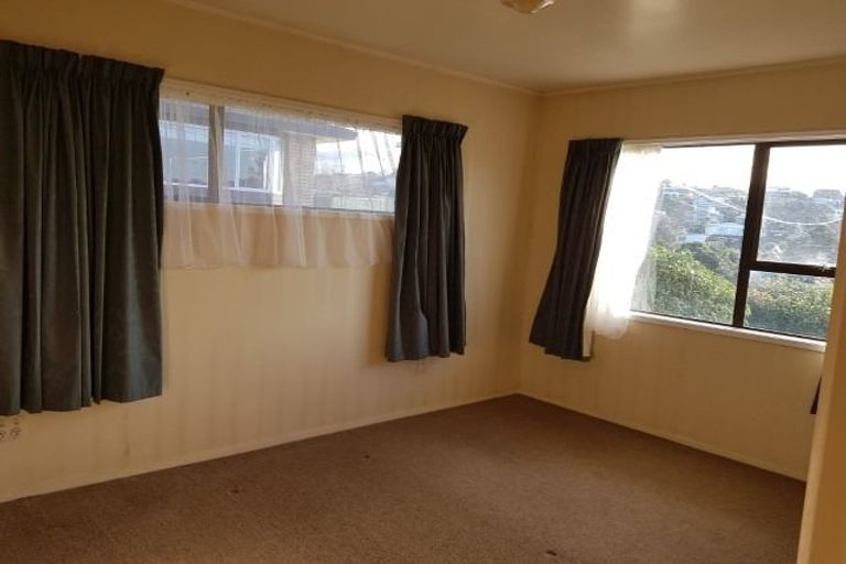 Photo of property in 907 Beach Road, Waiake, Auckland, 0630
