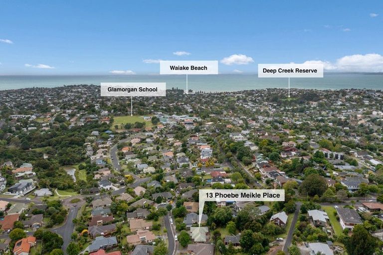 Photo of property in 13 Phoebe Meikle Place, Torbay, Auckland, 0630
