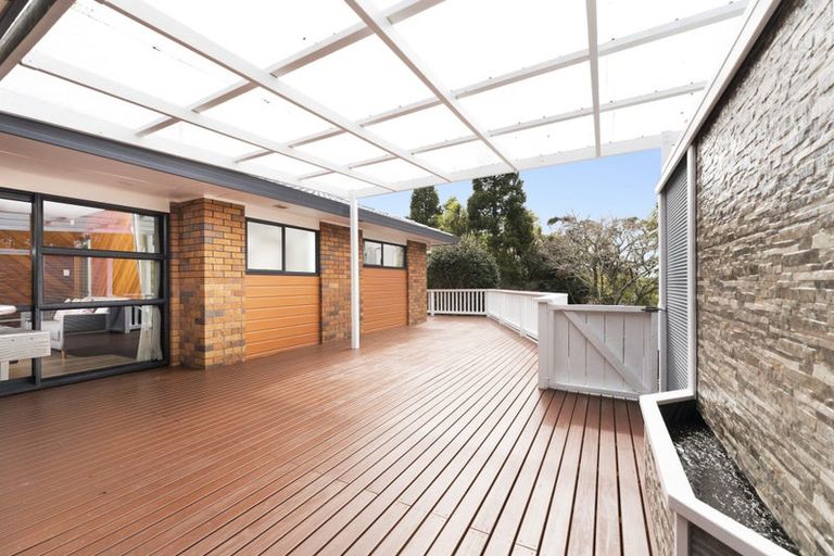 Photo of property in 14 Rhinevale Close, Henderson, Auckland, 0612