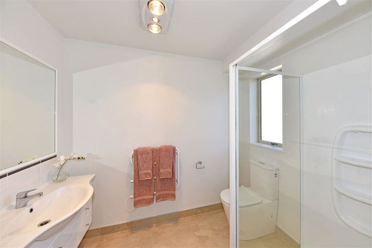 Photo of property in 9 Mollymawk Place, Woolston, Christchurch, 8023