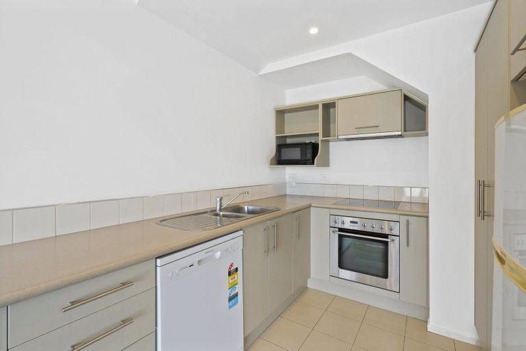 Photo of property in Coromandel Heights, 3/111 Coromandel Street, Newtown, Wellington, 6021