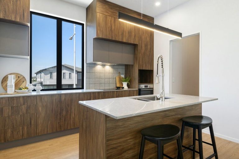 Photo of property in 61 Bearing Parade, Long Bay, Auckland, 0630