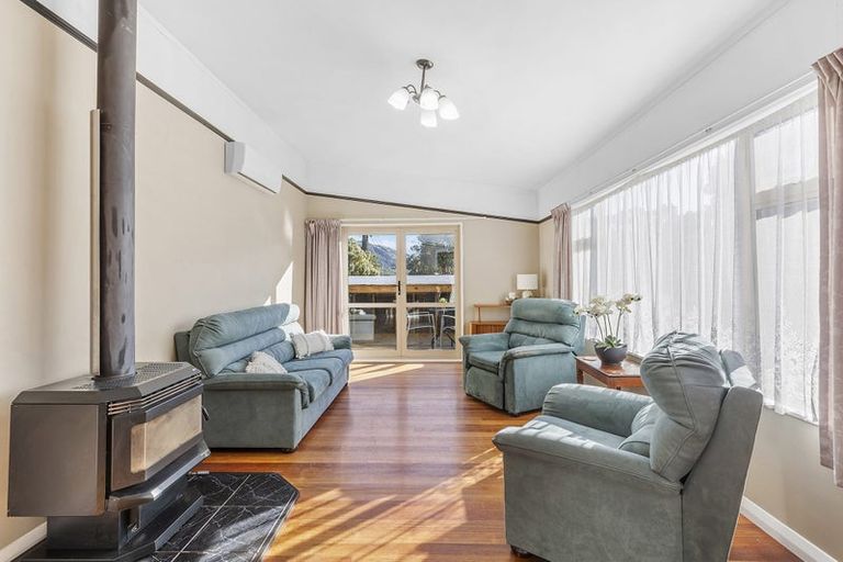 Photo of property in 21a Mahoe Street, Tawa, Wellington, 5028