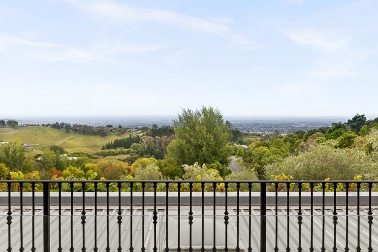 Photo of property in 137 Blackbarn Road, Havelock North, 4294
