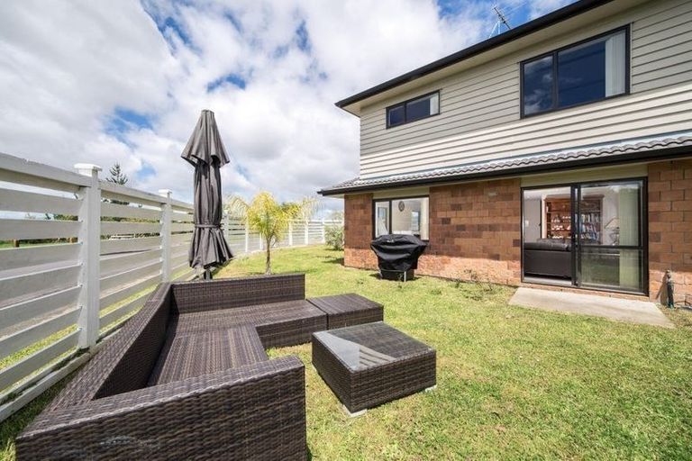 Photo of property in 12 Riverglade Parkway, Te Atatu South, Auckland, 0610
