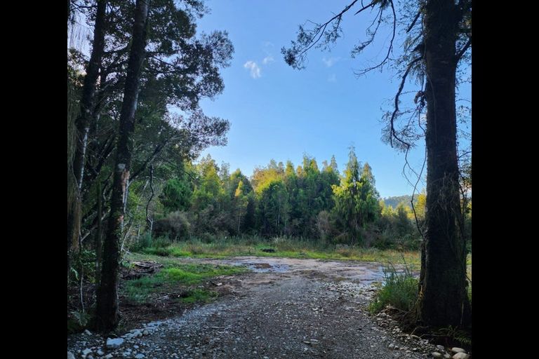 Photo of property in 955 Old Christchurch Road, Awatuna, Hokitika, 7882