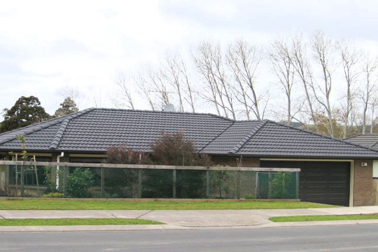 Photo of property in 33 Cabeleigh Drive, Helensville, 0800