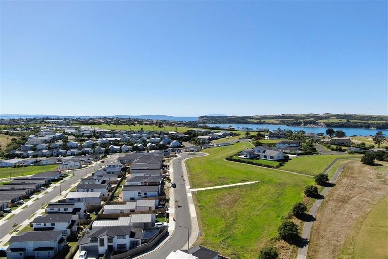 Photo of property in 32 Ta Moko Drive, Gulf Harbour, 0930